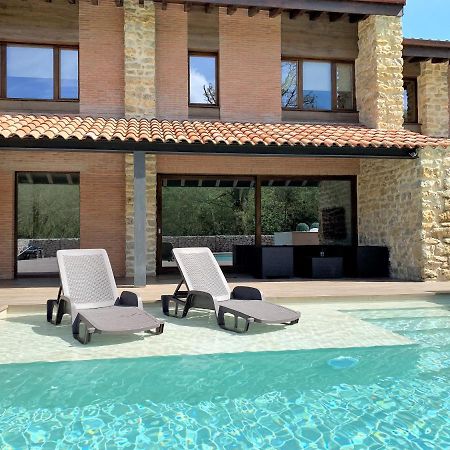 2 Apartamentos En Villa Con Piscina Privada En Asturias El Marquesau Noriega Exterior photo