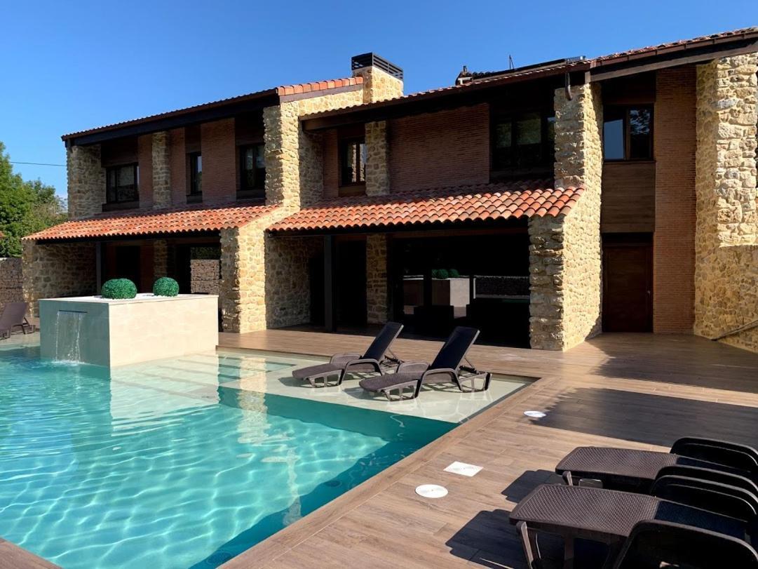 2 Apartamentos En Villa Con Piscina Privada En Asturias El Marquesau Noriega Exterior photo